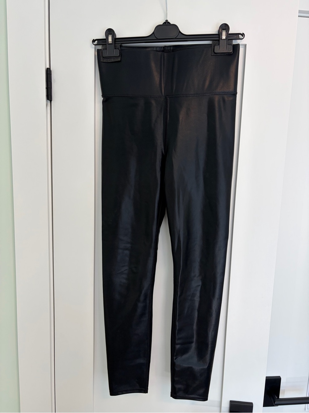 Knix x The Birds Papaya Faux Leather Leggings (Med)